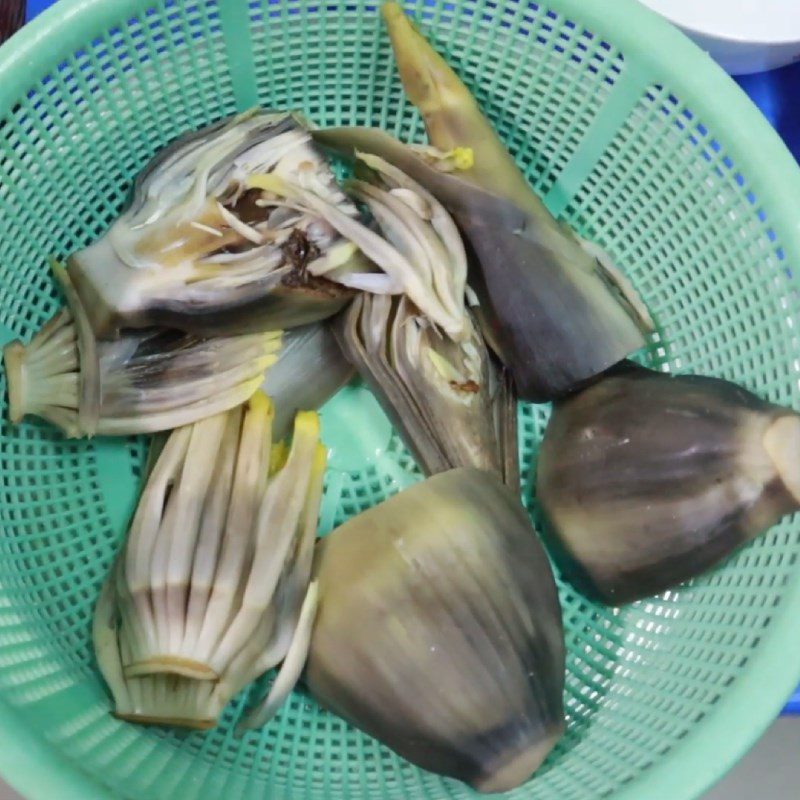 Step 1 Prepare the banana flower for Crispy Fried Vegetarian Fish