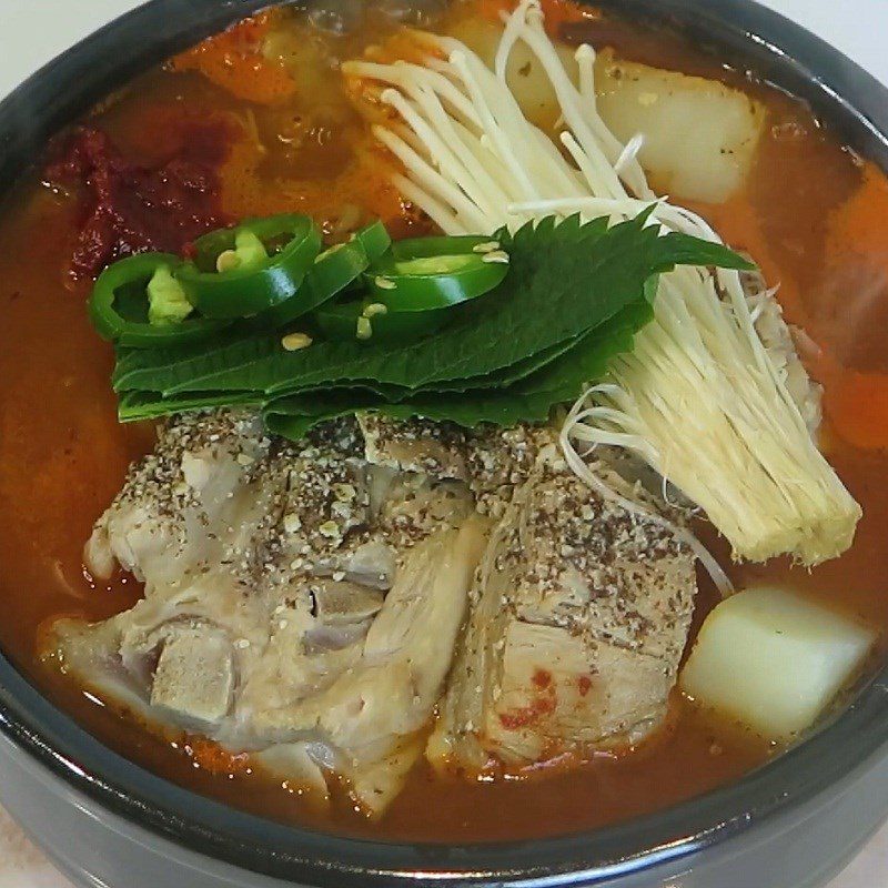 Step 6 Completing Korean Pork Bone Potato Soup