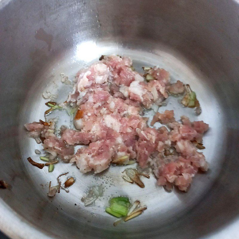 Step 4 Cook the soup Green mustard soup with minced meat