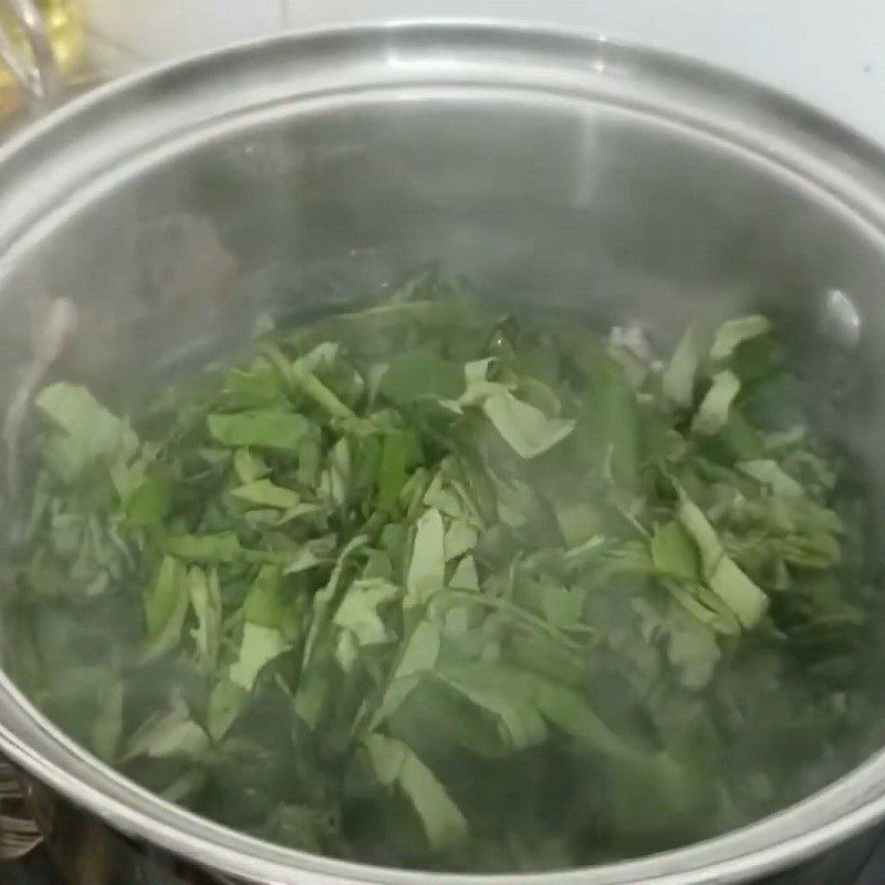 Step 2 Cook the soup for Ground Pork and Bottle Gourd Soup