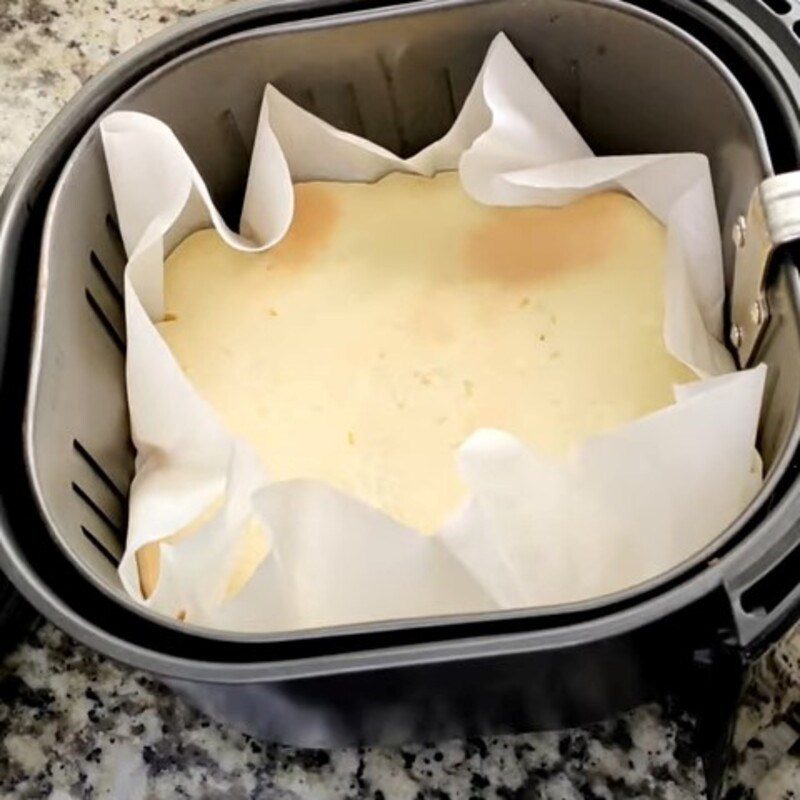 Step 3 Bake the cake for baked cassava cake in an air fryer