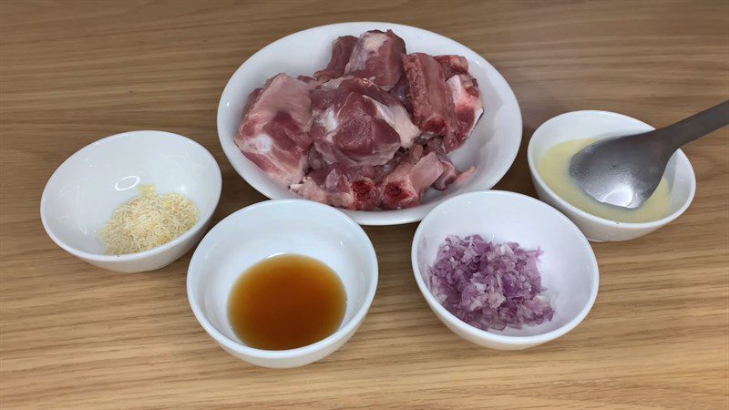 Ingredients for the dish 2 recipes for braised pork ribs in milk and starfruit
