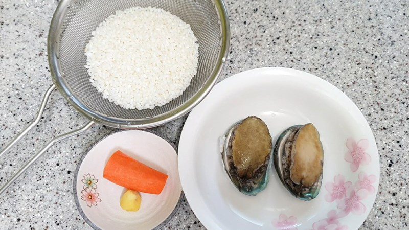 Ingredients for abalone porridge dish