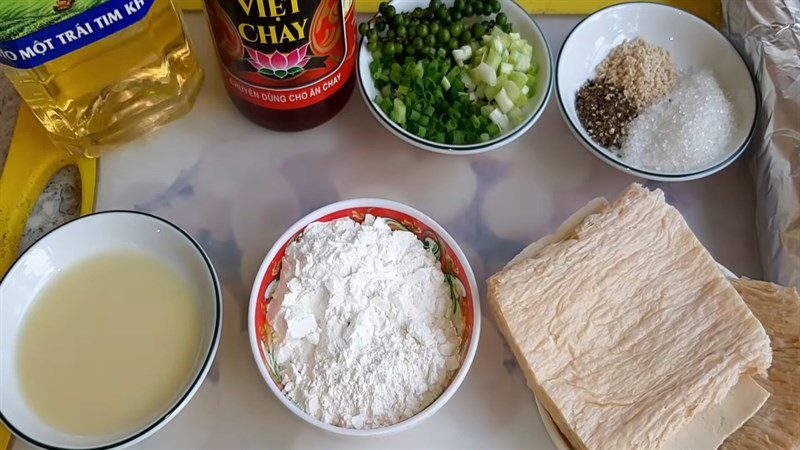 Ingredients for vegetarian braised pork belly with pepper