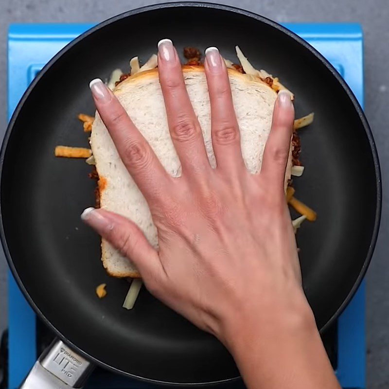 Step 3 Grilled sandwich Beef cheese sandwich