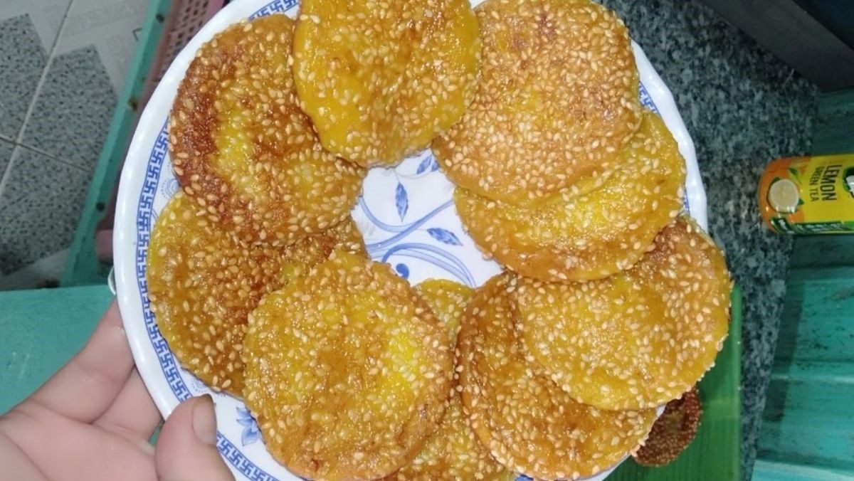 Fried pumpkin cake with glutinous rice flour