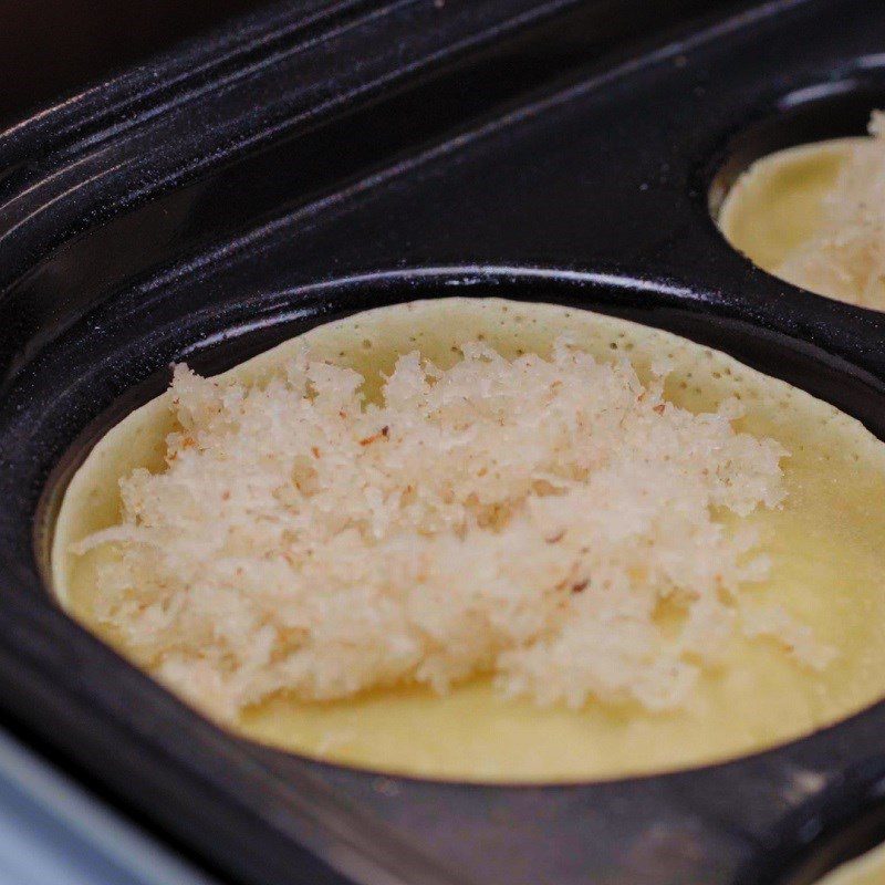 Step 3 Bake the coconut milk cake using a multifunctional electric hot pot