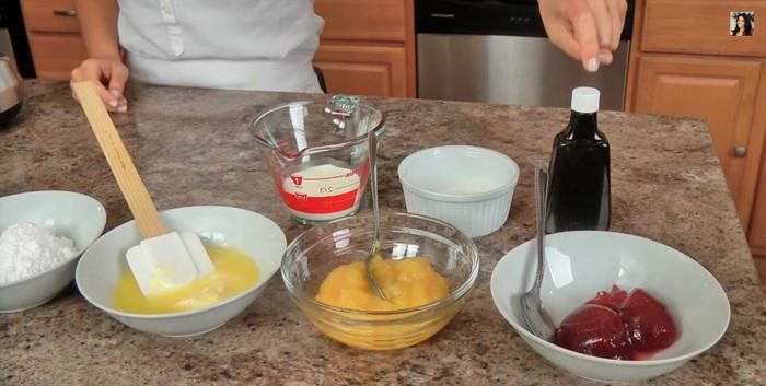 Ingredients for strawberry cake with lemon butter sauce