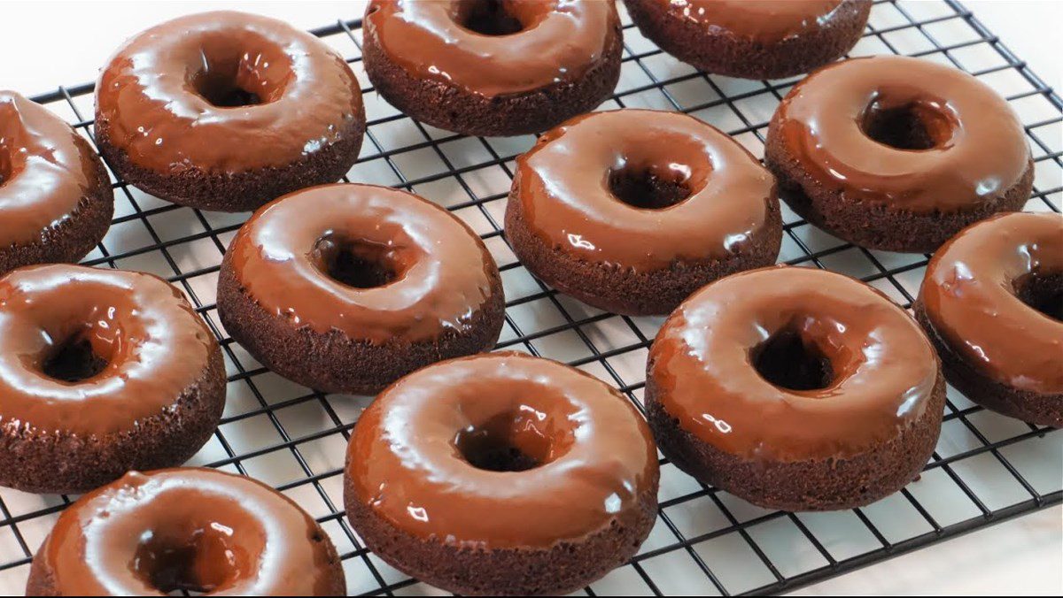 Baked chocolate donut