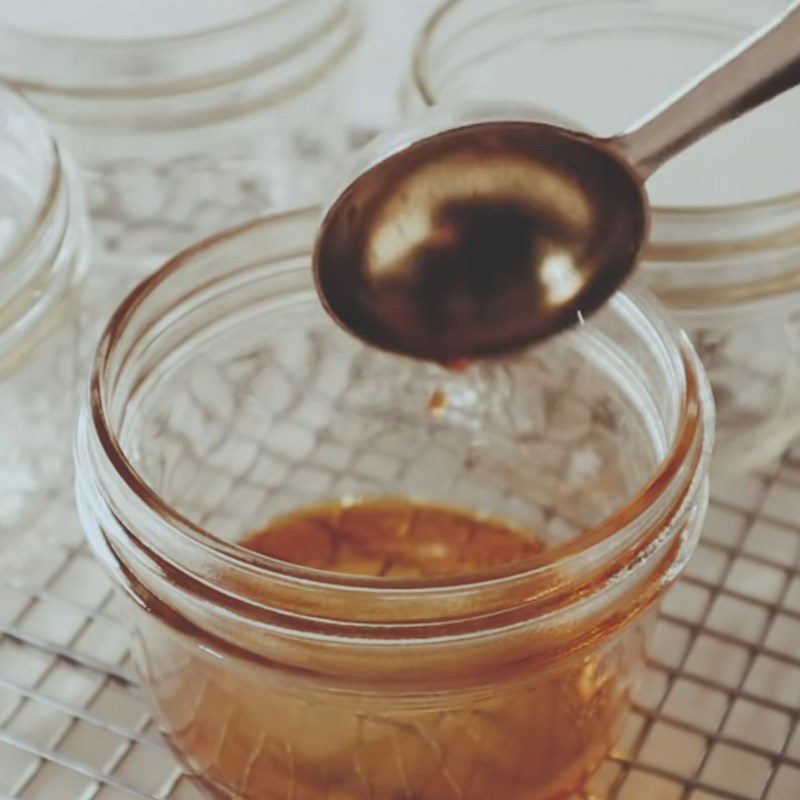 Step 1 Make caramel Thai red milk tea flan