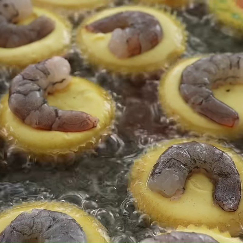 Step 6 Frying the cake Bánh khọt without mold