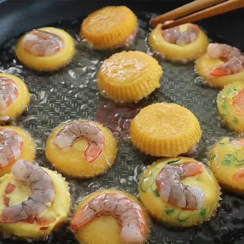 Step 6 Frying Bánh Khọt without mold
