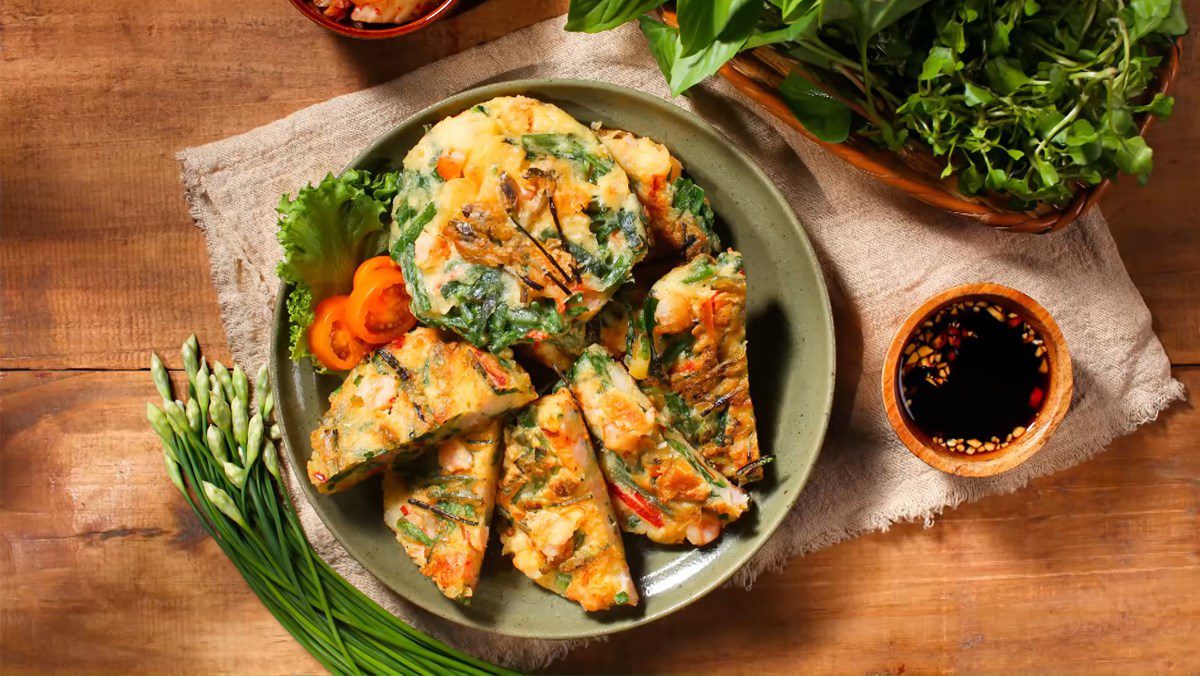 Crispy Chives Shrimp Cakes