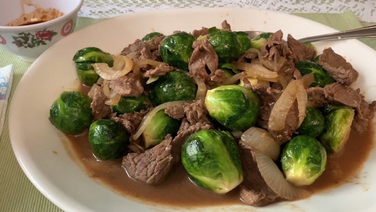 Stir-fried Baby Cabbage with Beef