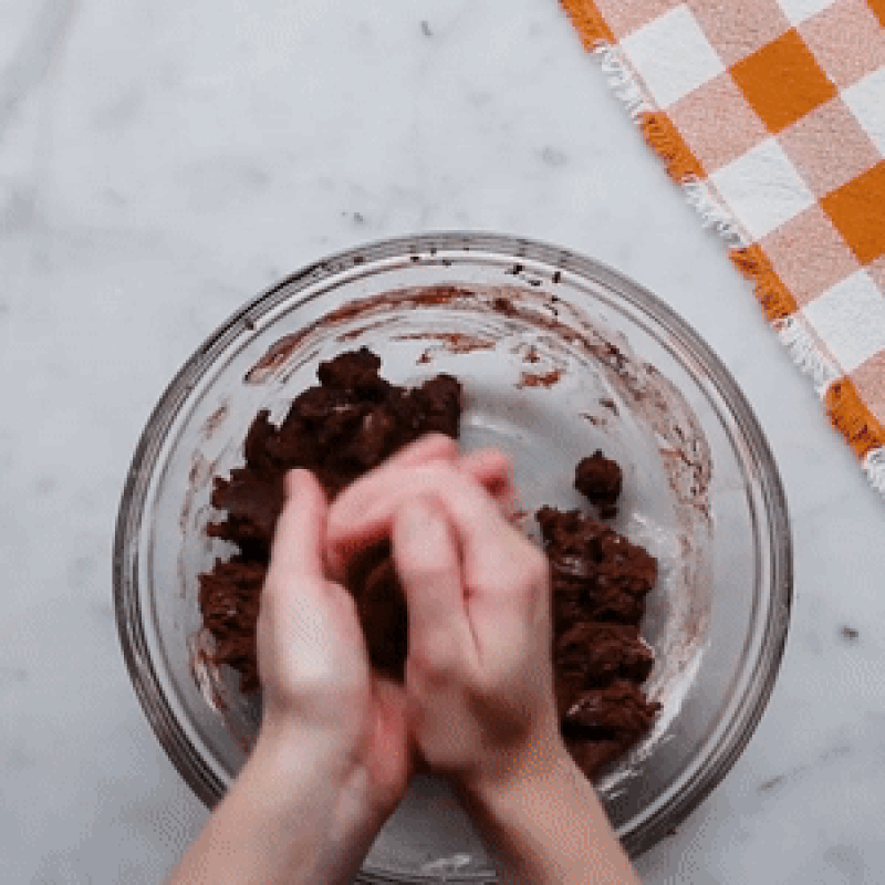 Step 3 Wrap the chocolate filling Chocolate Cacao Cake