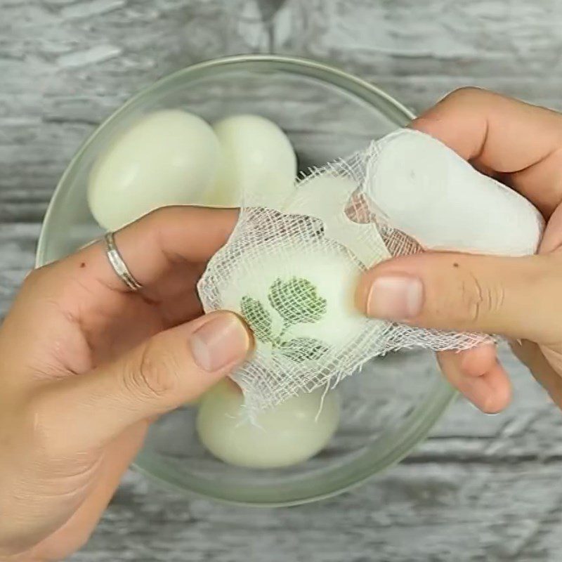 Step 2 Wrap the eggs Egg in leaf and flower shapes