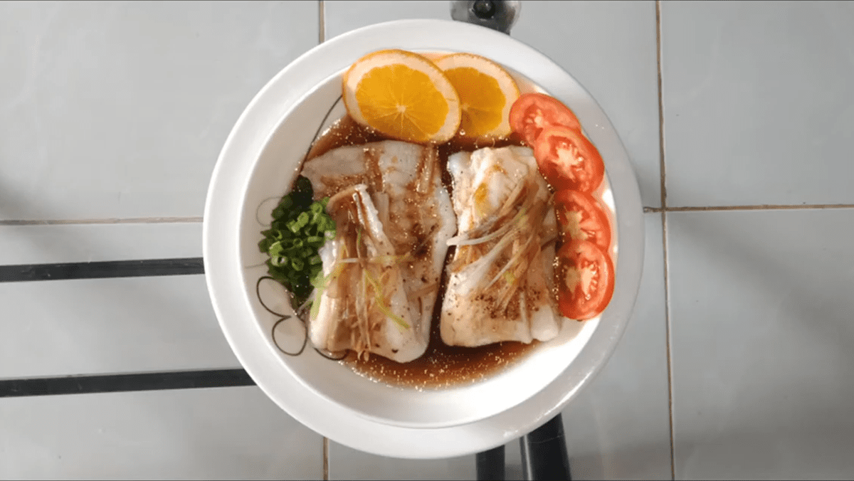3 Easy Ways to Make Deliciously Soft and Flavorful Steamed Catfish 2 Steamed basa fish with soy sauce