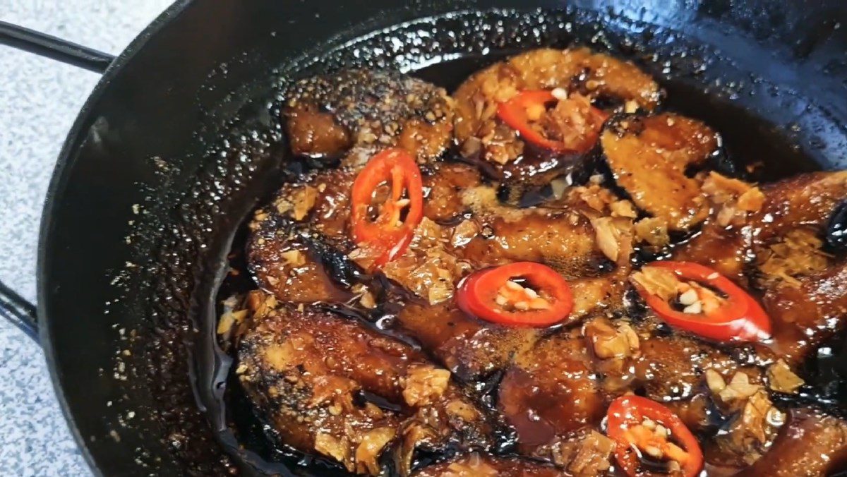 Braised Vegetarian Fish with Pepper