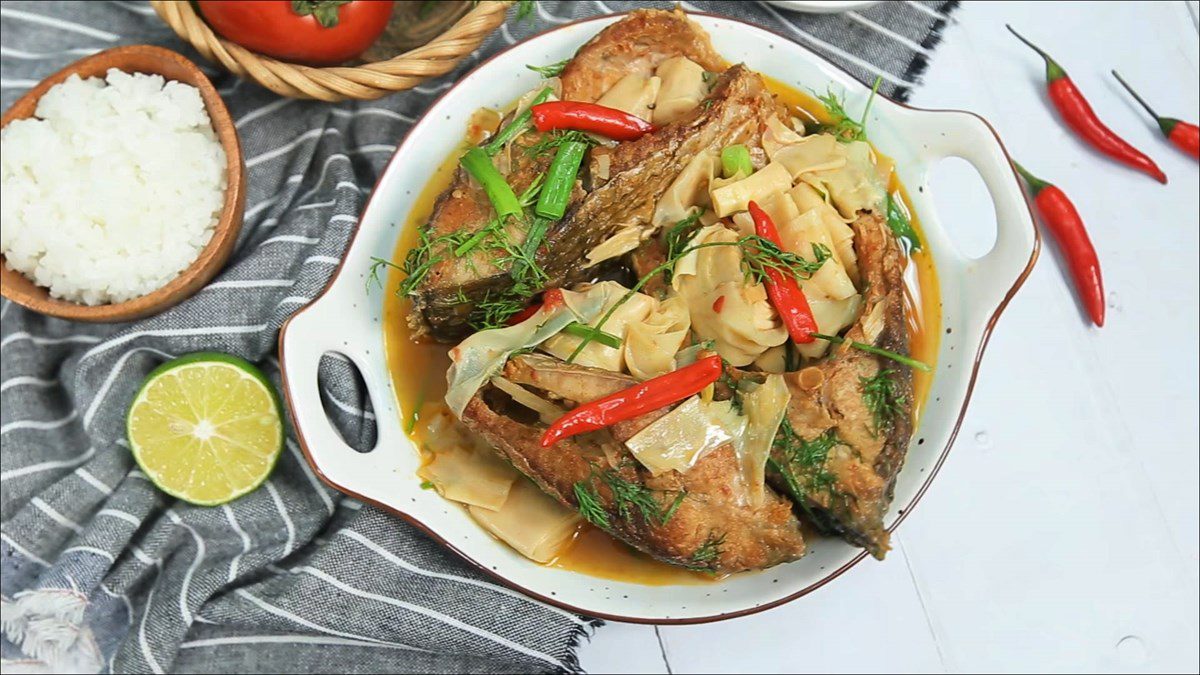 Braised carp with sour bamboo shoots