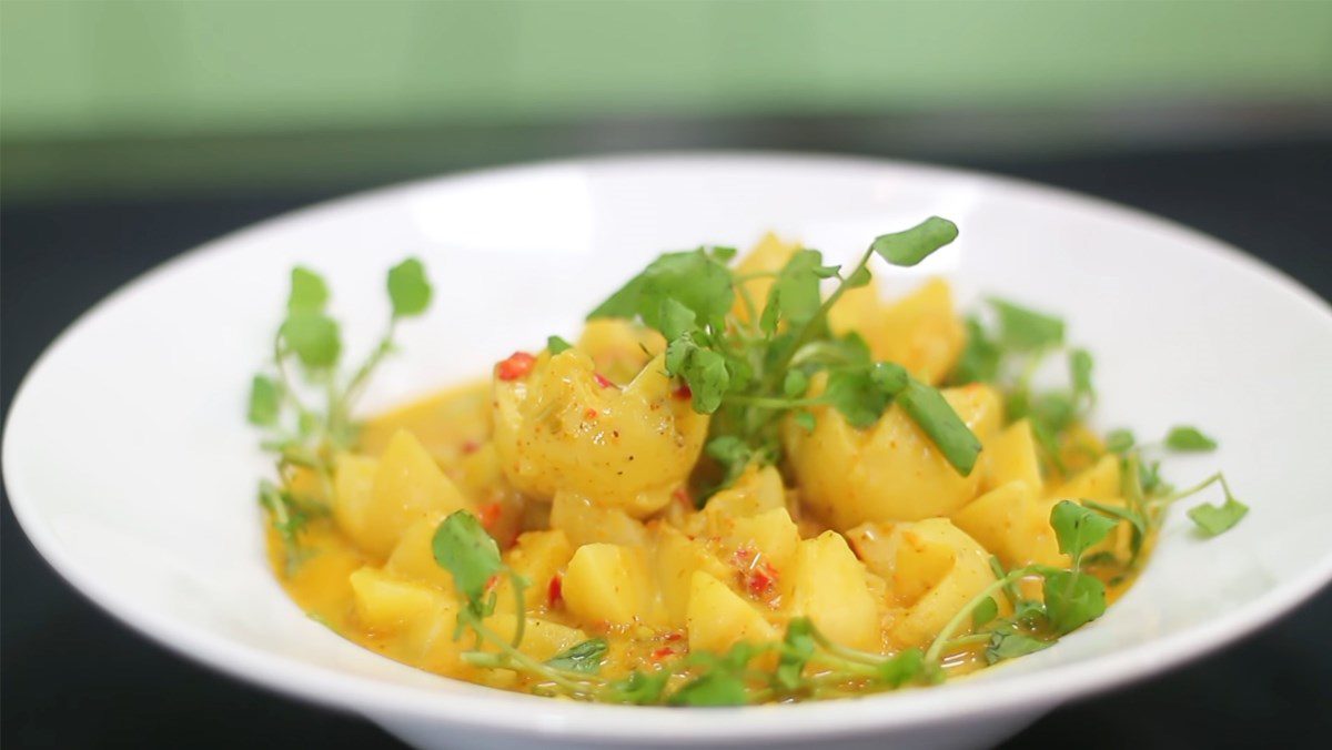 4 Ways to Cook Light Vegetarian Vegetable Curry for a More Appealing Vegetarian Meal 14 Vegetarian potato curry