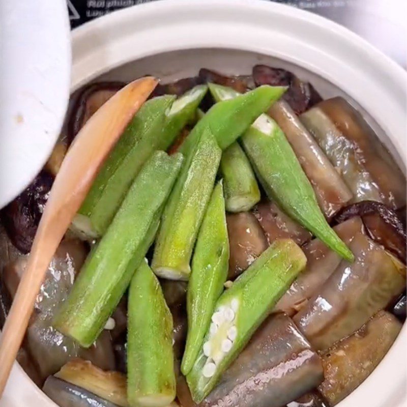 Step 3 Vegetarian Braised Eggplant Vegetarian Braised Eggplant (Recipe shared by Tiktok Vegetarian Kitchen XANH)