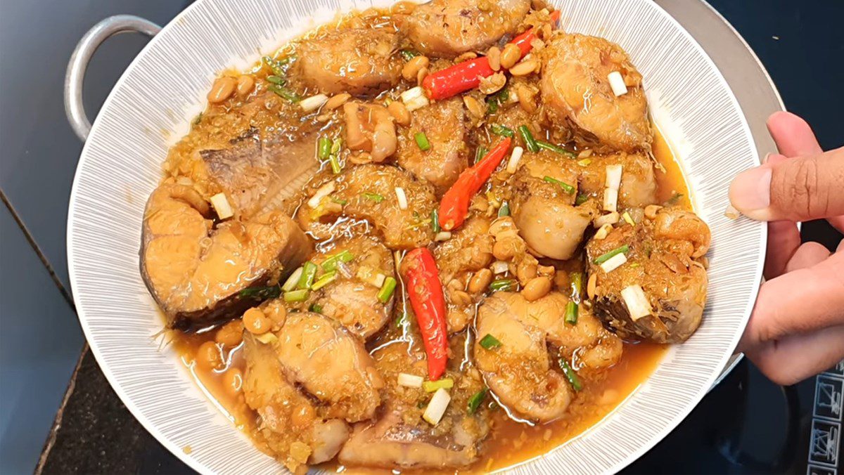 Braised catfish with fermented soybean