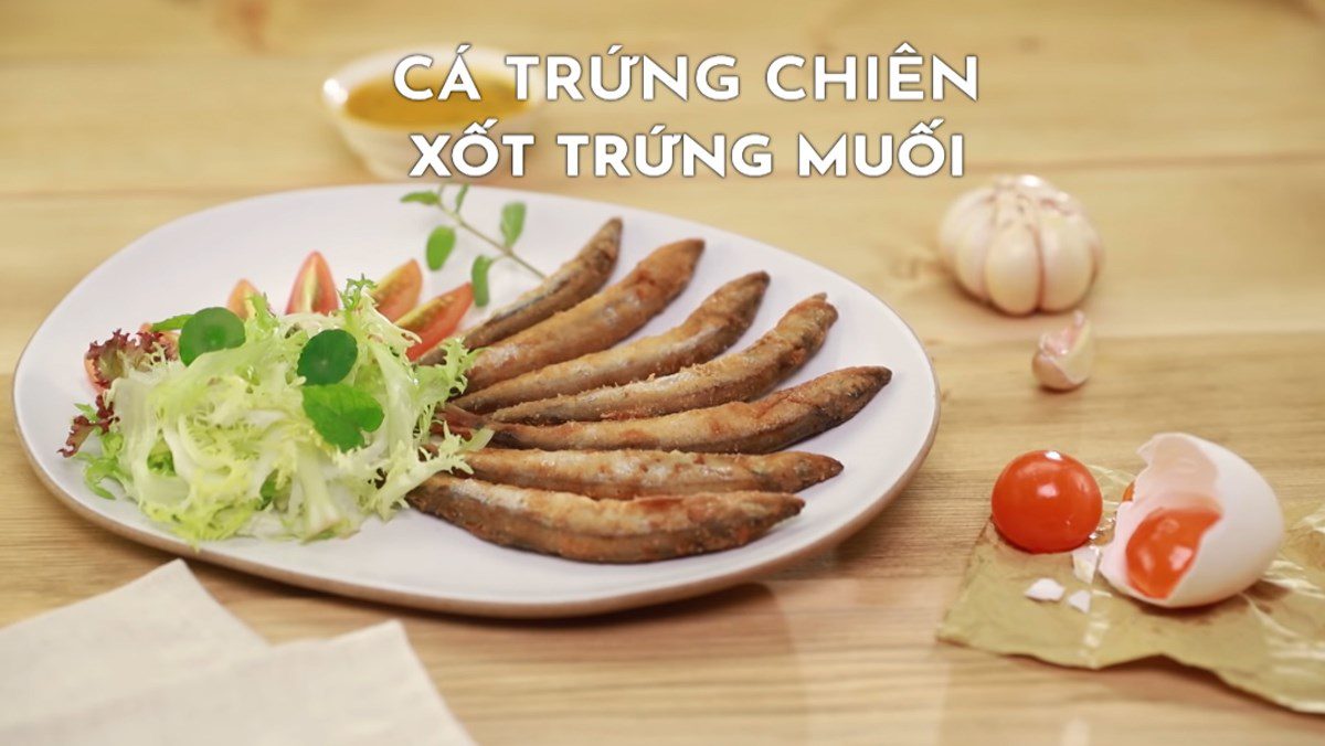 4 ways to make delicious fried fish eggs with sesame, salted egg, fish sauce, and Vietnamese curry leaf 14 Fried Fish with Salted Egg Sauce