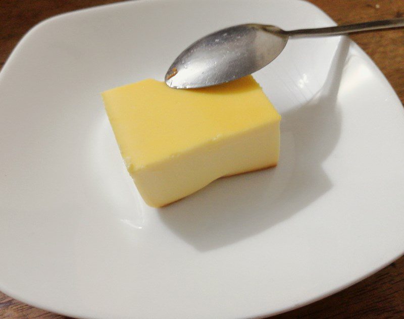 Yogurt flan