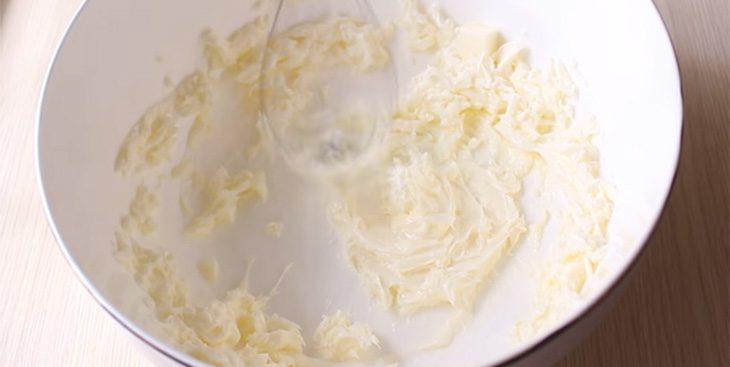 Step 1 Prepare the cookie dough for Cat's Tongue Cookies