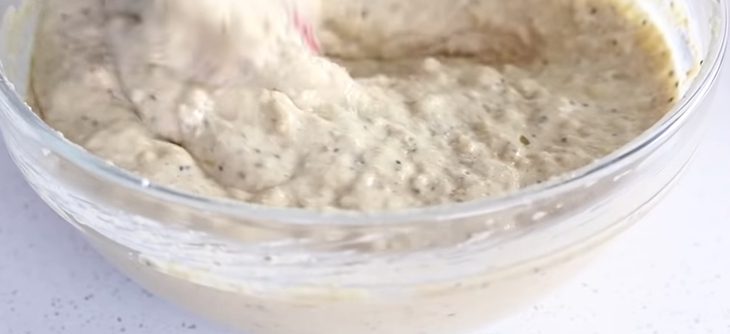 Step 3 Mix the dough for banana yogurt oatmeal bread