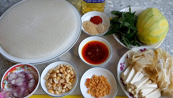 Ingredients for vegetarian mixed rice paper dish