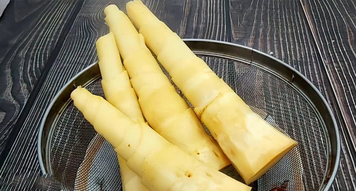 Step 2 Boiling Bamboo Shoot Dried Bamboo Shoot
