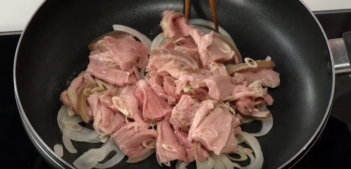 Step 2 Steaming the beef Beef steamed with beer
