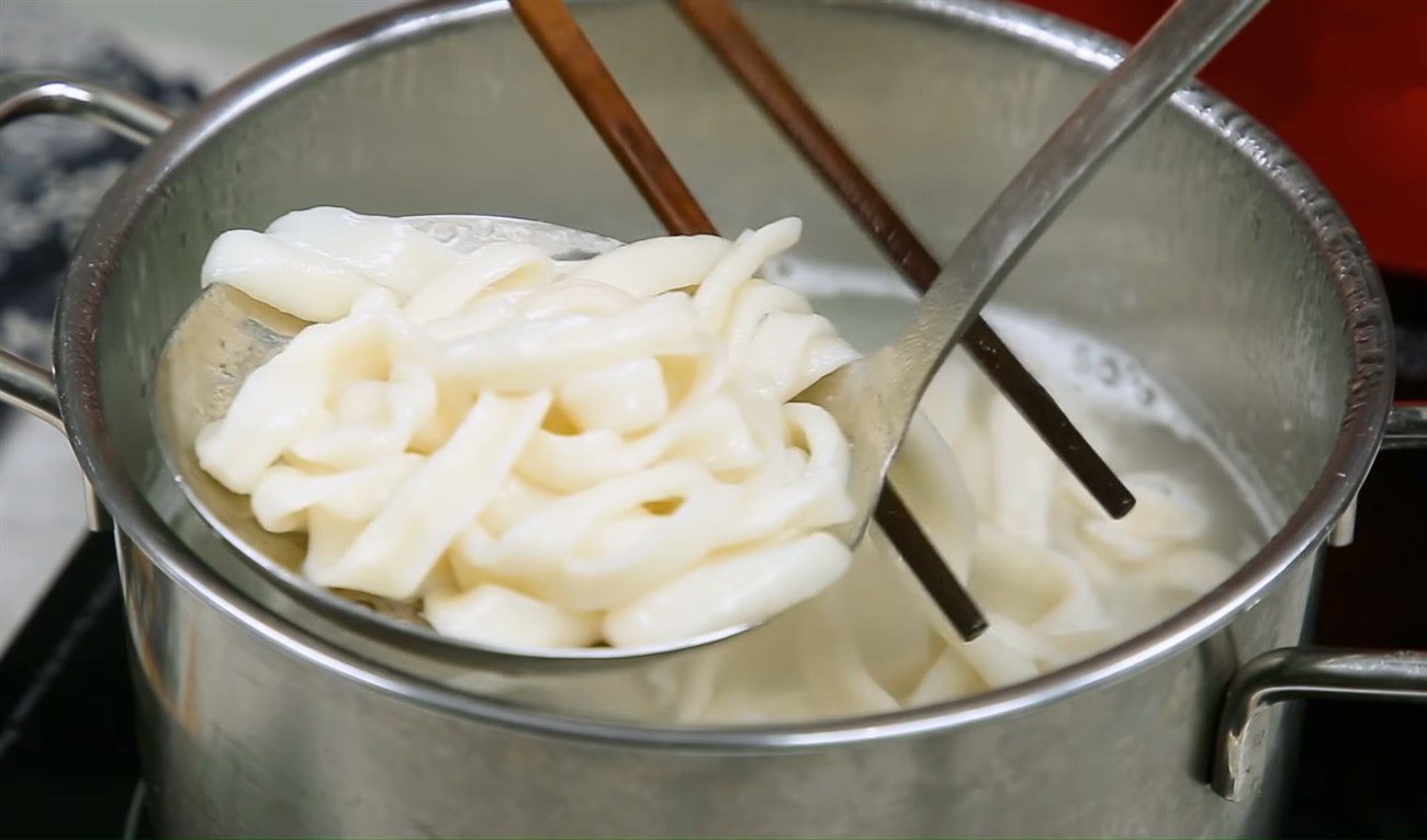 Step 5 Blanching Noodles Durian Noodles