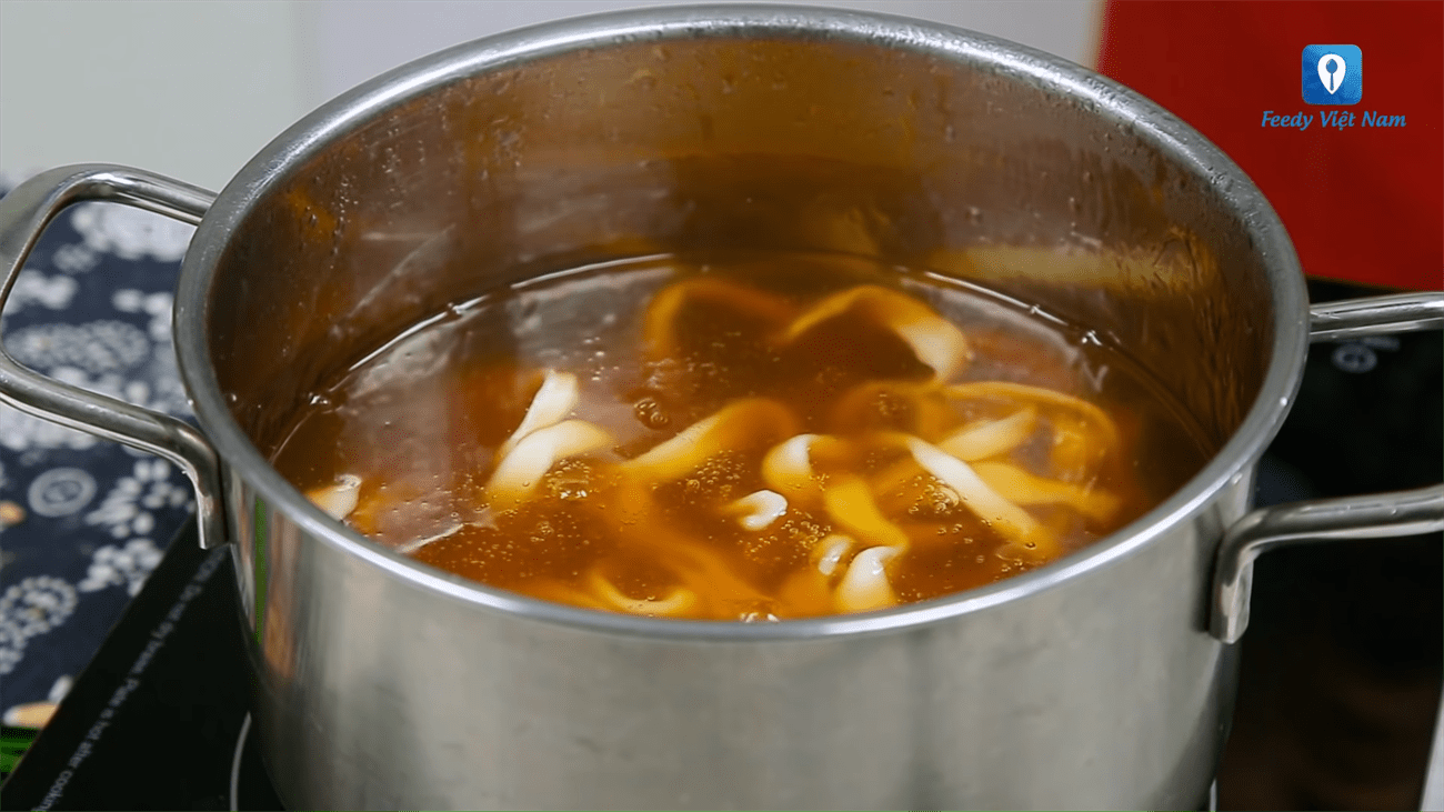 Step 6 Cooking Broth Durian Noodles