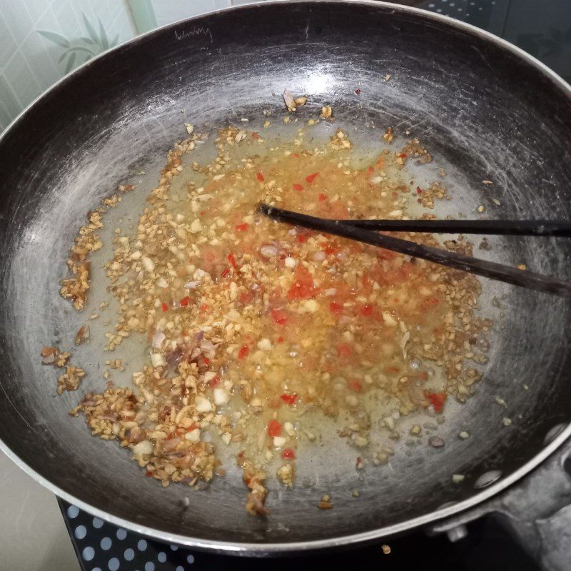 Step 3 How to make fish sauce braised pork Fried pork belly with fish sauce (recipe shared by users)