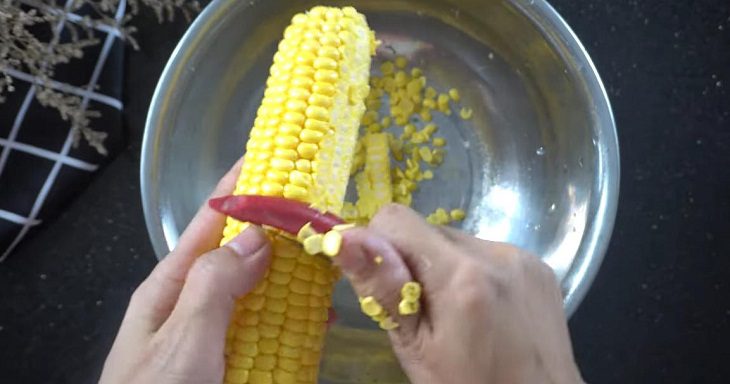 Step 1 Prepare ingredients for vegetarian corn soup