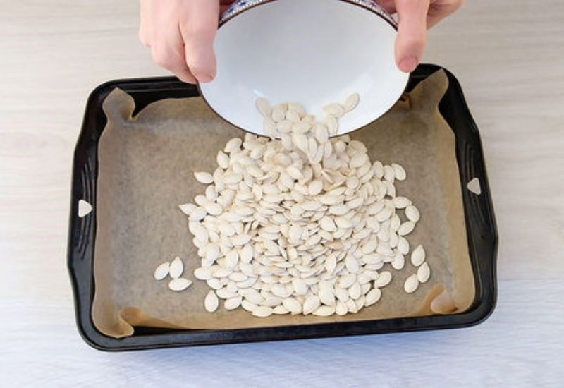 Drying pumpkin seeds