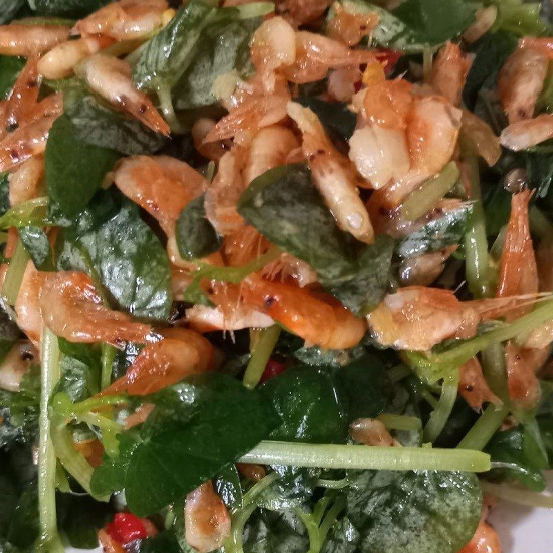 Step 5 Finished Product Shrimp Salad with Water Spinach