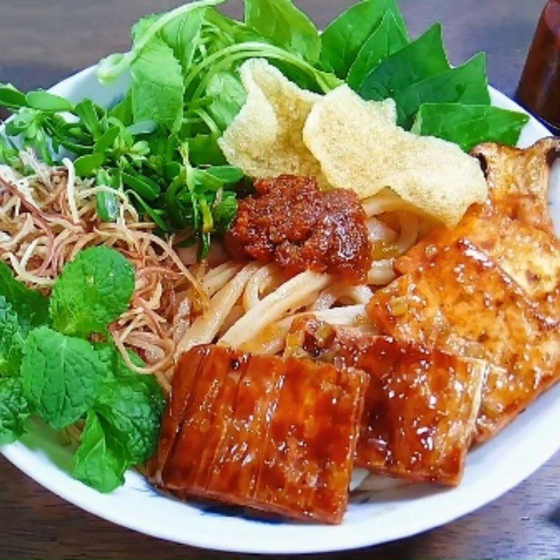 Step 6 Final Product of Vegetarian Cao Lau