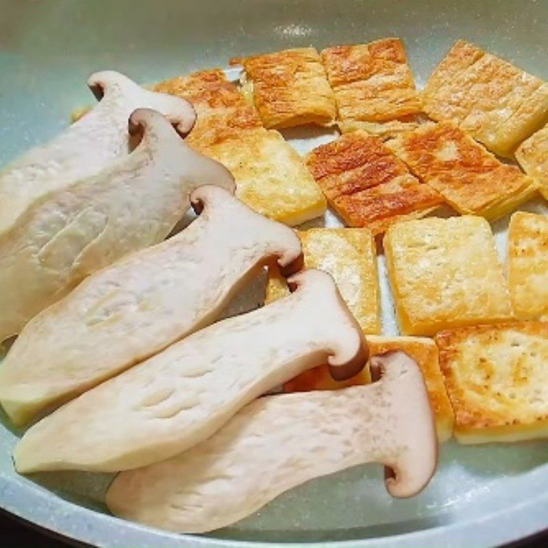 Step 4 Making vegetarian char siu for vegetarian cao lầu
