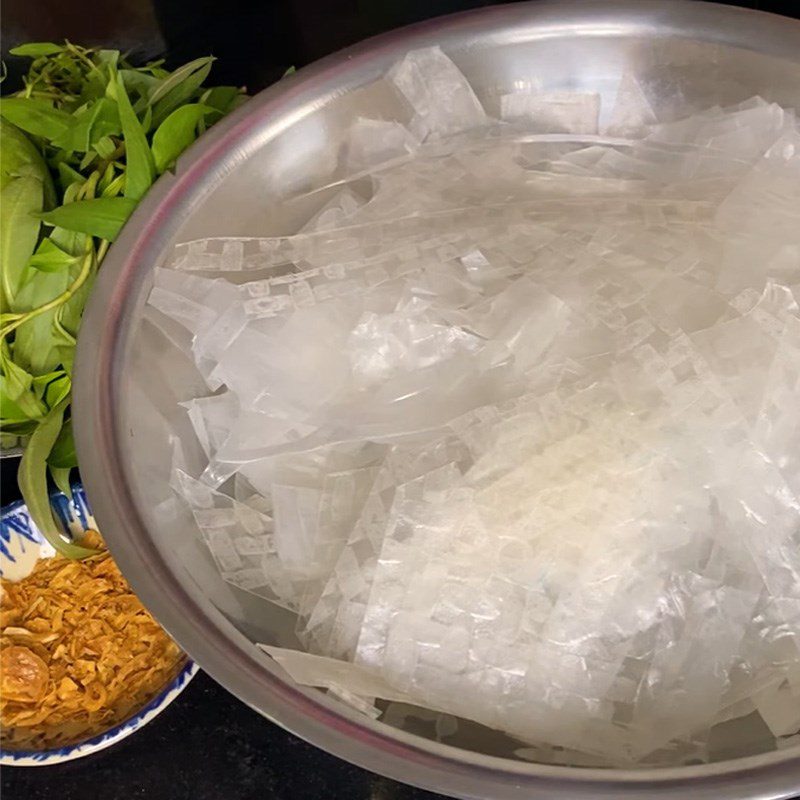 Step 2 Cut the rice paper for Mango Satay Rice Paper Rolls