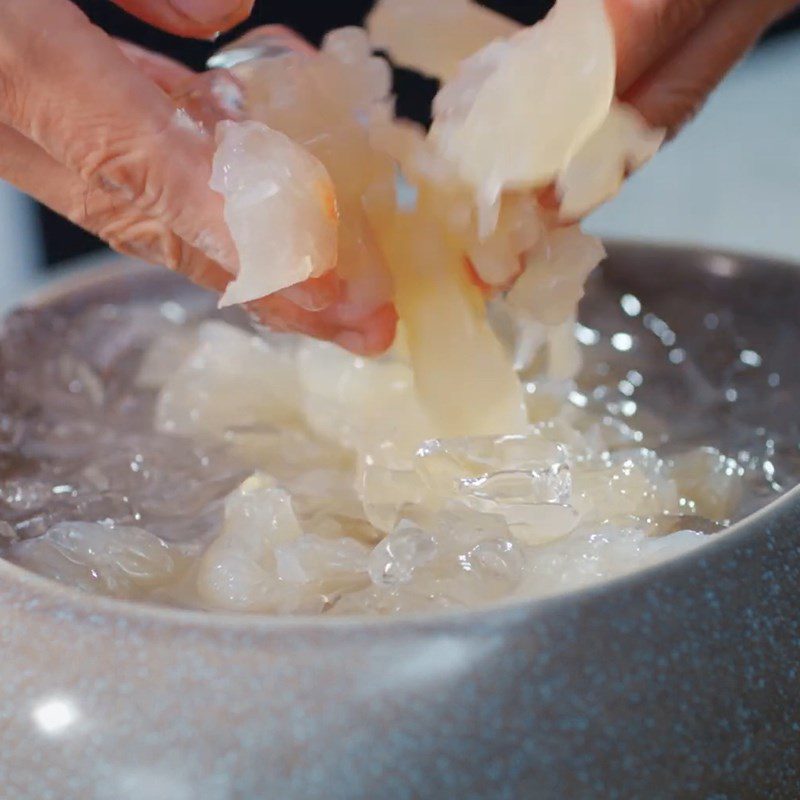 Step 2 Cut the lobster meat for Sashimi