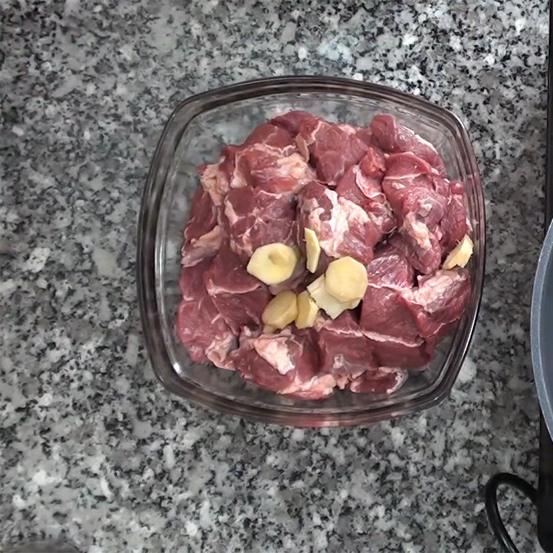 Step 3 Cutting and Marinating the Meat for Mushroom Beef Stew