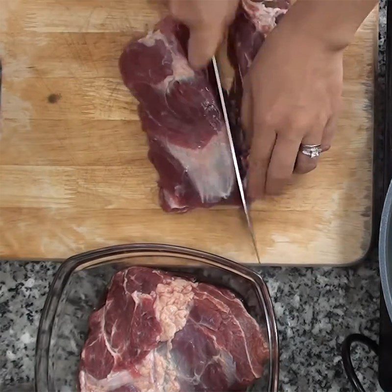 Step 3 Cutting and Marinating the Meat for Mushroom Beef Stew