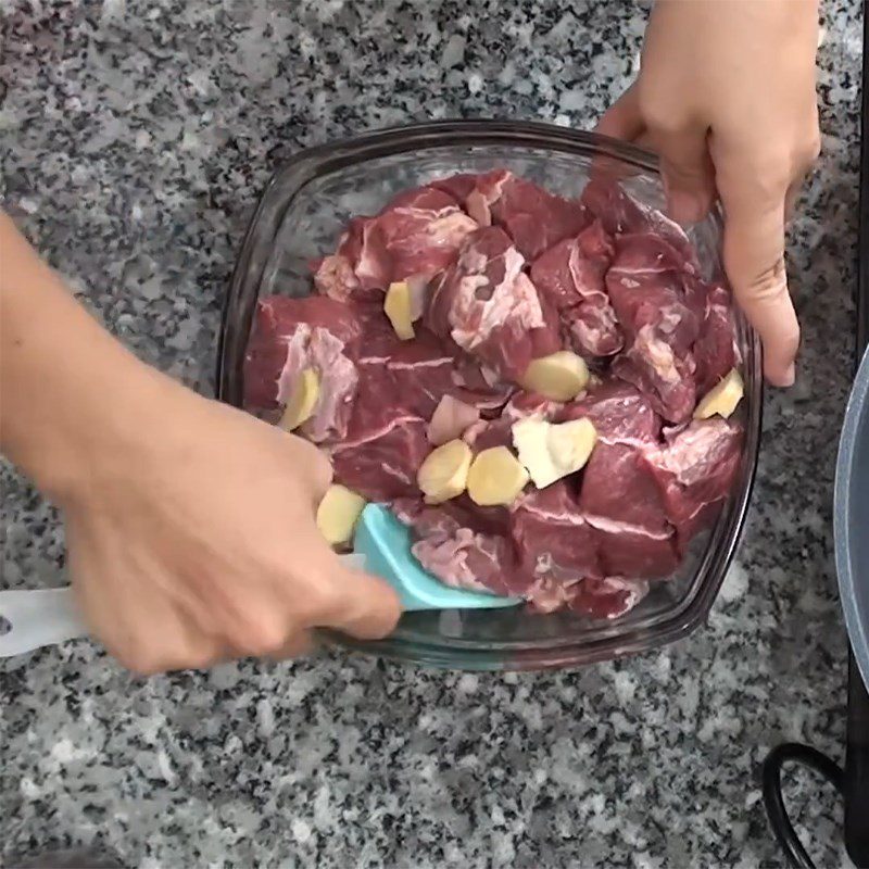 Step 3 Cutting and Marinating the Meat for Mushroom Beef Stew