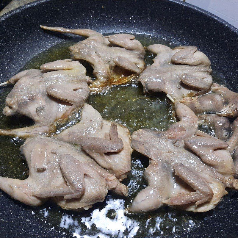 Step 2 Processing quail Fried quail with fish sauce