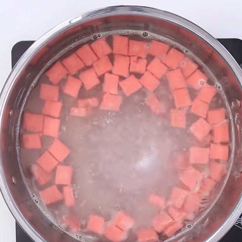 Step 3 Boiling the potato dough and finishing Mango pudding