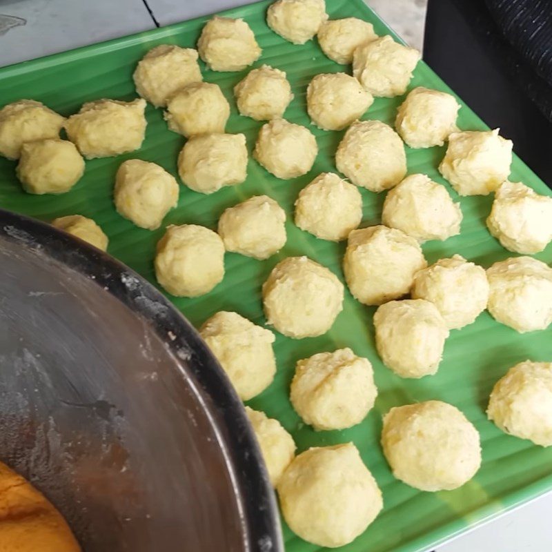 Step 3 Make the durian bean filling for the Gấc sticky rice cake filled with durian