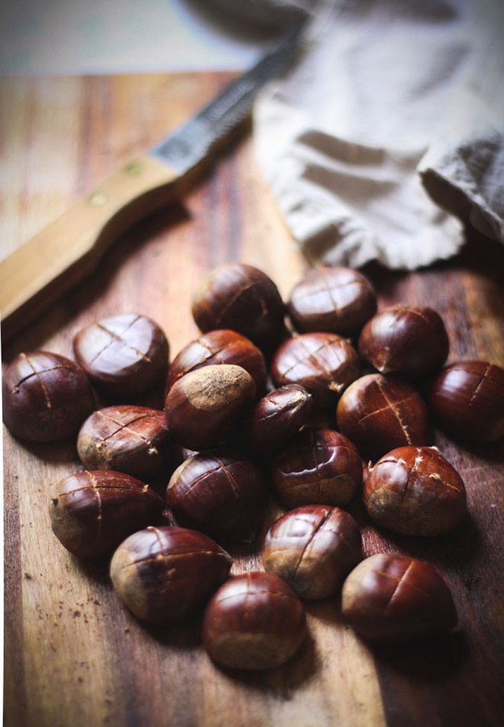 Step 1 Boil the chestnuts Roast chestnuts in the microwave